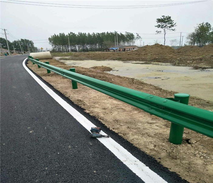 公路护栏的标准有哪些？？？？？？？