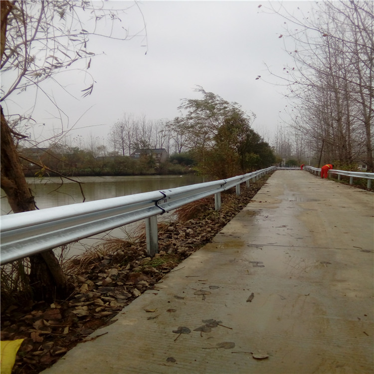 浙江公路护栏多少钱一米？？？？？