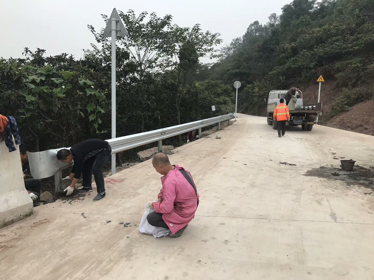 波形护栏怎么验收？？？？？